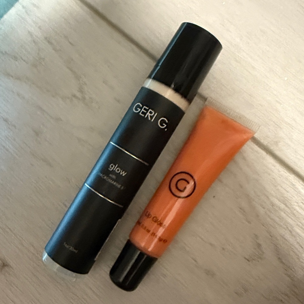 New gee beauty 2 piece set- gloss in nectar glow highlighter great deal !